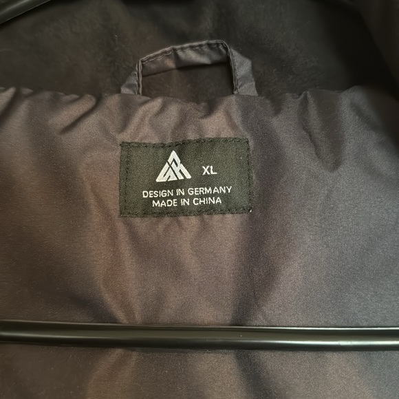 Golf Rain Jacket - Picture 3 of 3